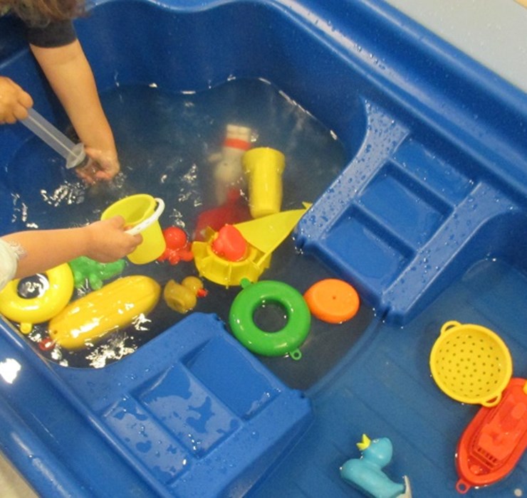 Spelen met de zand_watertafel_Mozaiek.jpg