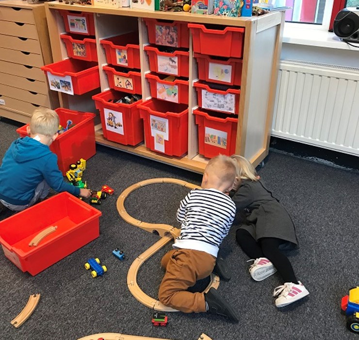 spelen_met_trein.jpg