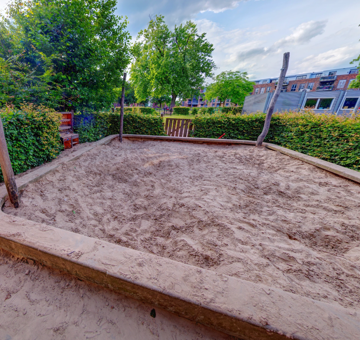 Dagopvang D'n Bogerd Deurne 4, Buiten