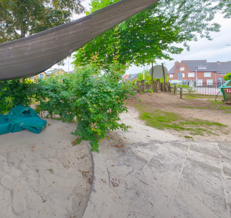 Dagopvang 'T Vlaegelke Steyl, Buiten