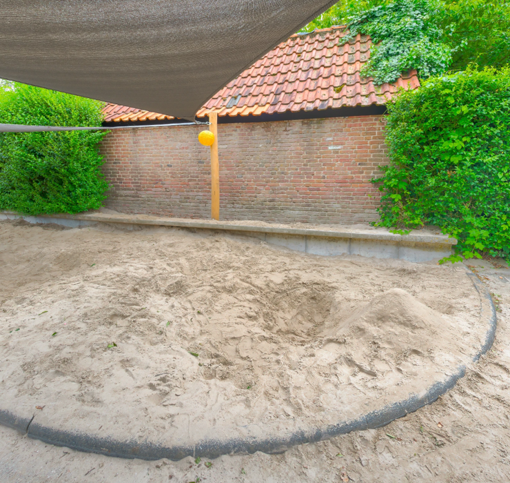 Peuteropvang 'T Molentje, Vortum Mullem, Buiten 2