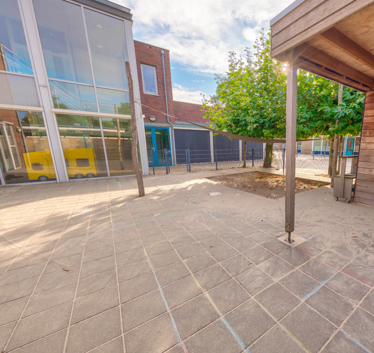 BSO De Sprong Wanroij, Buitenruimte 1